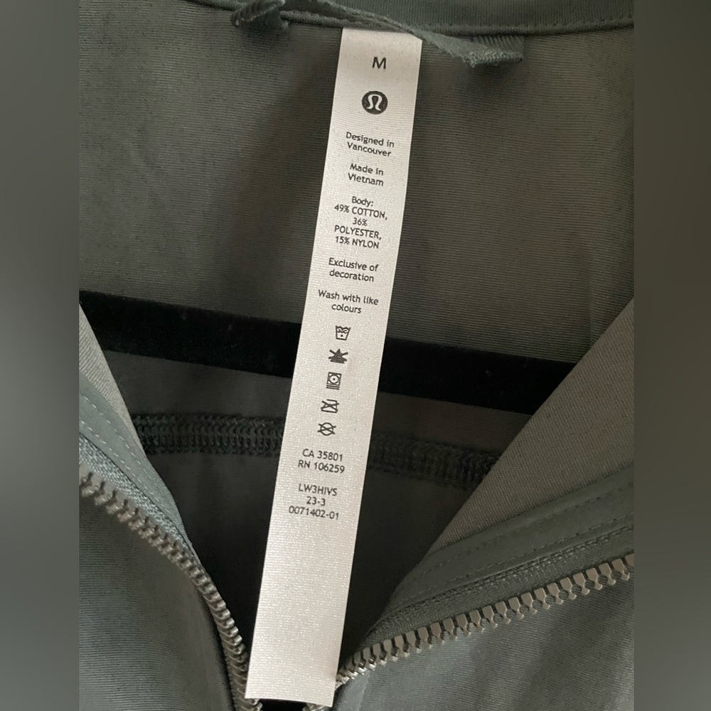 New! Lululemon Green Jacket - Picture 7 of 7